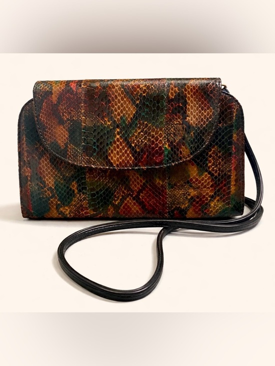 J.Renee Handbags - VINTAGE J. Renee Black Snakeskin Crossbody Bag - NO CA SHIPPING